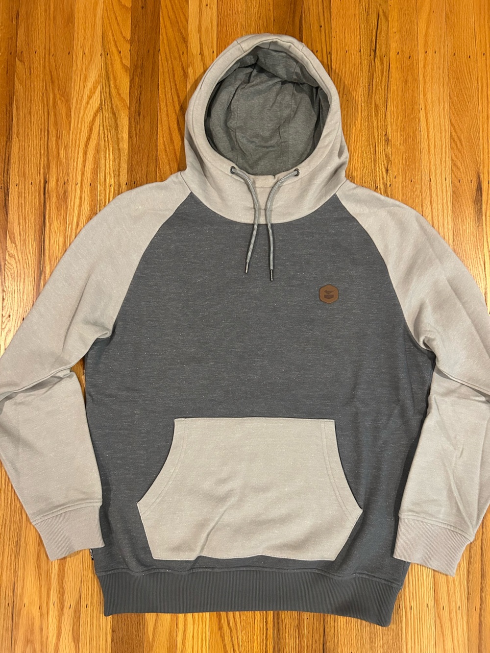 JETTY Nautilus High Neck Men's Two-Tone Gray Pullover Hoodie SIZE SMALL